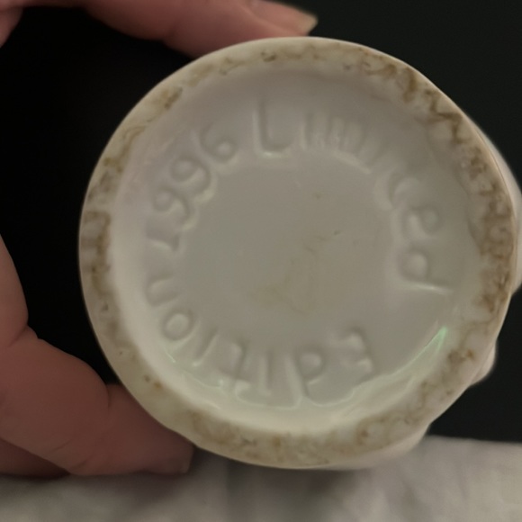 Vintage 1996 Limited Edition Baileys YUM WINKING FACE Cup Mug 6 oz Euc Blue eye - Picture 3 of 4